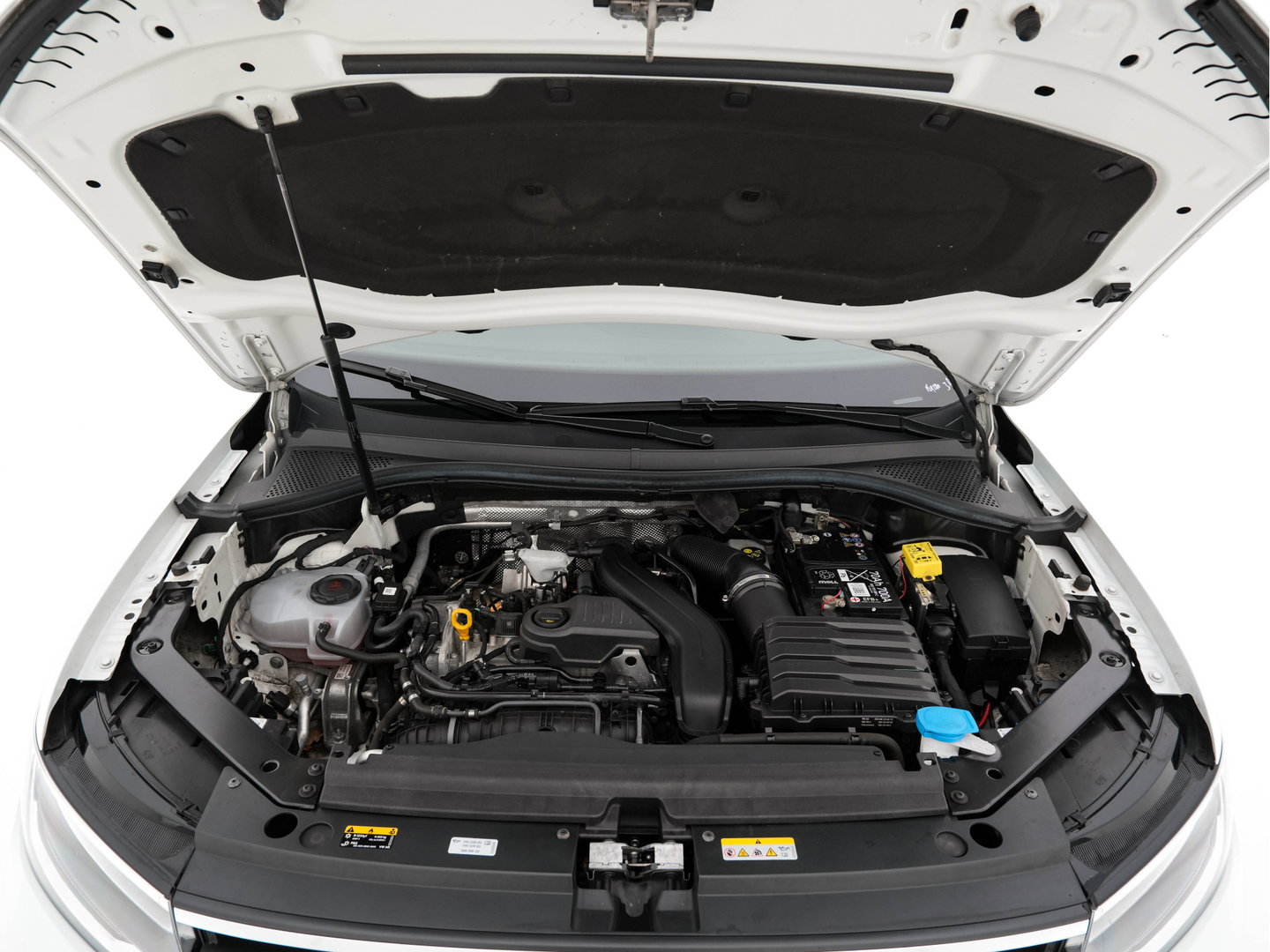 Volkswagen Tiguan 1.5 TSI Life Business Mild-Hybrid (INCL-BTW) Aut. *FULL-LED | ERGONOMIC-SPORTSEATS | KEYLESS | DAB | CARPLAY | ADAPTIVE-CRUISE | PRIVACY-GLASS | NAVI-FULLMAP | DIGI-COCKPIT | SHIFTPADDLES | ECC | HEATED-SEATS | PDC | TOWBAR |