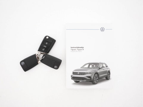 Volkswagen Tiguan 1.5 TSI Life Business Mild-Hybrid (INCL-BTW) Aut. *FULL-LED | ERGONOMIC-SPORTSEATS | KEYLESS | DAB | CARPLAY | ADAPTIVE-CRUISE | PRIVACY-GLASS | NAVI-FULLMAP | DIGI-COCKPIT | SHIFTPADDLES | ECC | HEATED-SEATS | PDC | TOWBAR |