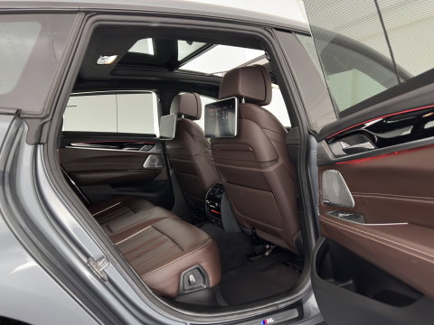 BMW 6 Serie Gran Turismo 640i xDrive M-Sportpack High Executive Aut. *PANO | LEATHER | BOWERS&WILKINS | BLINDSPOT | MEMORY-PACK | NIGHTVISION | TOPVIEW | DIGI-COCKPIT | HEATED-COMFORTSEATS | HEAD-UP | ADAPTIVE-CRUISE | KEYLESS | TOWBAR | SOFTCLOSE | 20''A