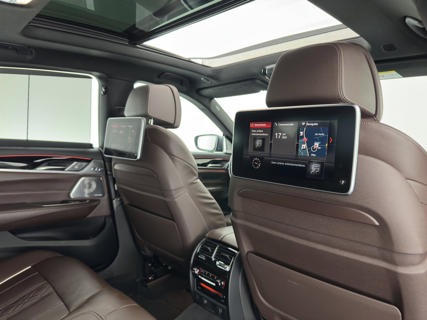 BMW 6 Serie Gran Turismo 640i xDrive M-Sportpack High Executive Aut. *PANO | LEATHER | BOWERS&WILKINS | BLINDSPOT | MEMORY-PACK | NIGHTVISION | TOPVIEW | DIGI-COCKPIT | HEATED-COMFORTSEATS | HEAD-UP | ADAPTIVE-CRUISE | KEYLESS | TOWBAR | SOFTCLOSE | 20''A