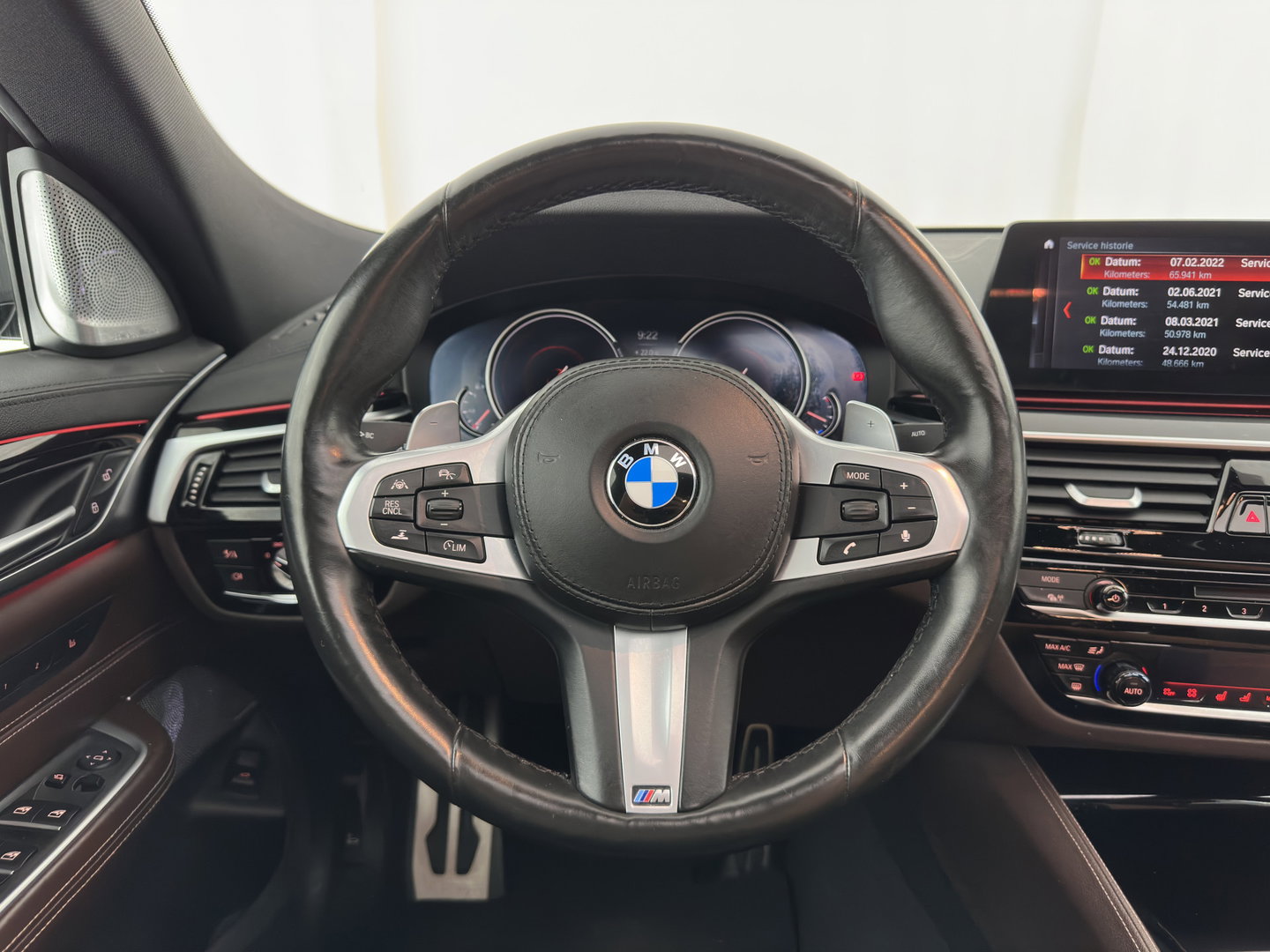 BMW 6 Serie Gran Turismo 640i xDrive M-Sportpack High Executive Aut. *PANO | LEATHER | BOWERS&WILKINS | BLINDSPOT | MEMORY-PACK | NIGHTVISION | TOPVIEW | DIGI-COCKPIT | HEATED-COMFORTSEATS | HEAD-UP | ADAPTIVE-CRUISE | KEYLESS | TOWBAR | SOFTCLOSE | 20''A