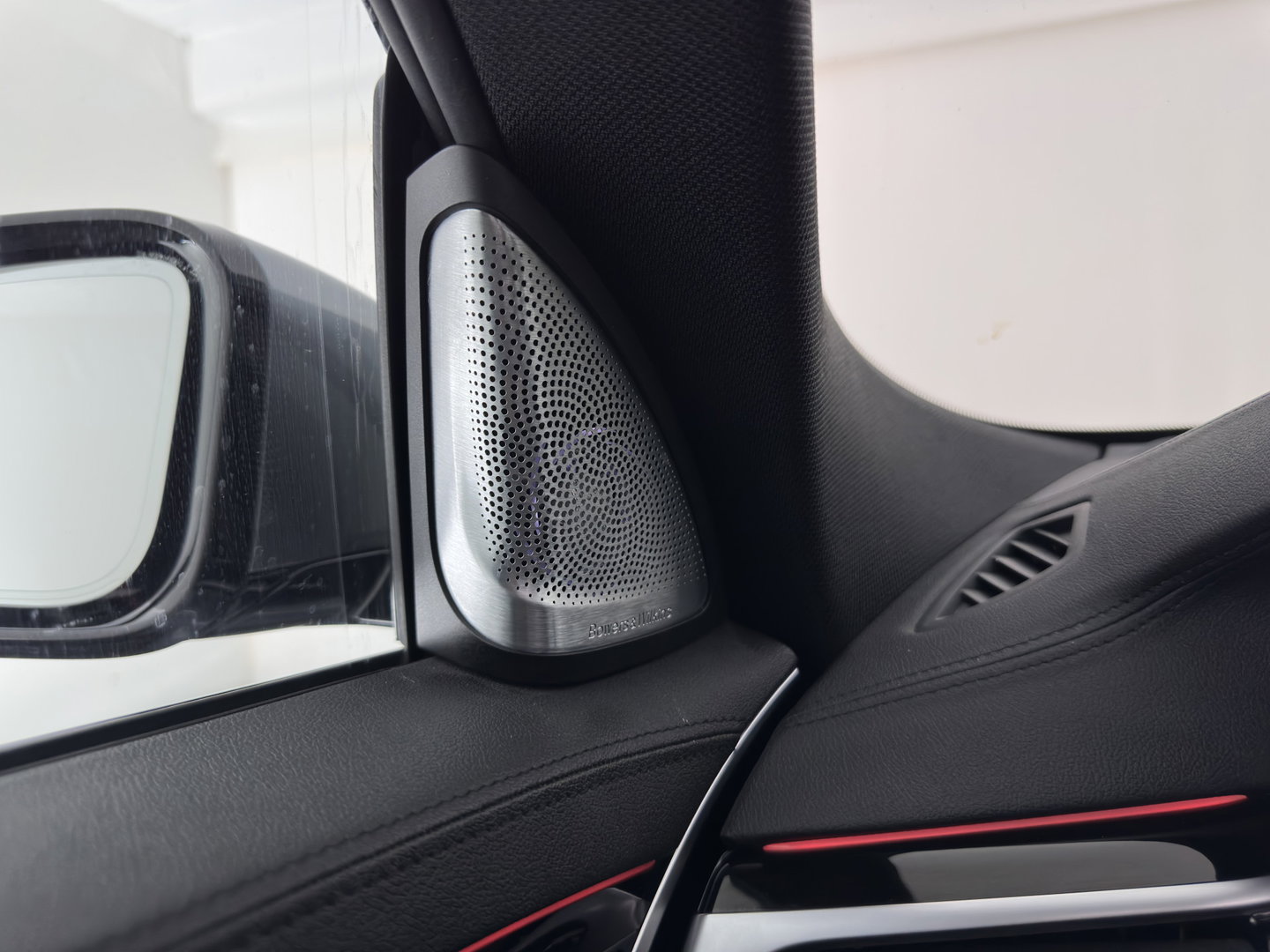 BMW 6 Serie Gran Turismo 640i xDrive M-Sportpack High Executive Aut. *PANO | LEATHER | BOWERS&WILKINS | BLINDSPOT | MEMORY-PACK | NIGHTVISION | TOPVIEW | DIGI-COCKPIT | HEATED-COMFORTSEATS | HEAD-UP | ADAPTIVE-CRUISE | KEYLESS | TOWBAR | SOFTCLOSE | 20''A