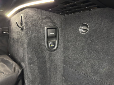 BMW 6 Serie Gran Turismo 640i xDrive M-Sportpack High Executive Aut. *PANO | LEATHER | BOWERS&WILKINS | BLINDSPOT | MEMORY-PACK | NIGHTVISION | TOPVIEW | DIGI-COCKPIT | HEATED-COMFORTSEATS | HEAD-UP | ADAPTIVE-CRUISE | KEYLESS | TOWBAR | SOFTCLOSE | 20''A
