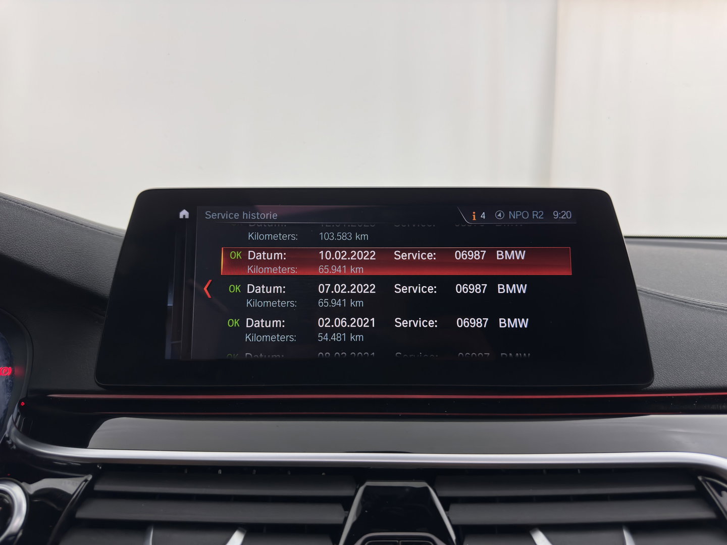 BMW 6 Serie Gran Turismo 640i xDrive M-Sportpack High Executive Aut. *PANO | LEATHER | BOWERS&WILKINS | BLINDSPOT | MEMORY-PACK | NIGHTVISION | TOPVIEW | DIGI-COCKPIT | HEATED-COMFORTSEATS | HEAD-UP | ADAPTIVE-CRUISE | KEYLESS | TOWBAR | SOFTCLOSE | 20''A