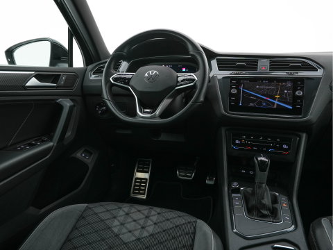 Volkswagen Tiguan 1.4 TSI eHybrid R-Line Business+ (Plug-in) (INCL-BTW) Aut. *LEATHER-FABRIC | FULL-LED | ADAPTIVE-CRUISE | CAMERA | DIGI-COCKPIT | KEYLESS | PRIVACY-GLASS | SPORTSEATS | SHIFTPADDLES | NAVI-FULLMAP | ECC | PDC | 19''ALU*