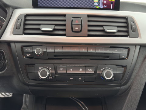BMW 3-serie 320i Executive Aut. *FULL-LEATHER | SPORT-SEATS | NAVI-FULLMAP | ECC | PDC | CRUISE | 18''ALU*