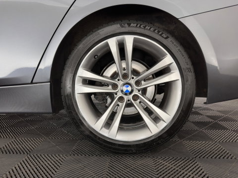 BMW 3-serie 320i Executive Aut. *FULL-LEATHER | SPORT-SEATS | NAVI-FULLMAP | ECC | PDC | CRUISE | 18''ALU*
