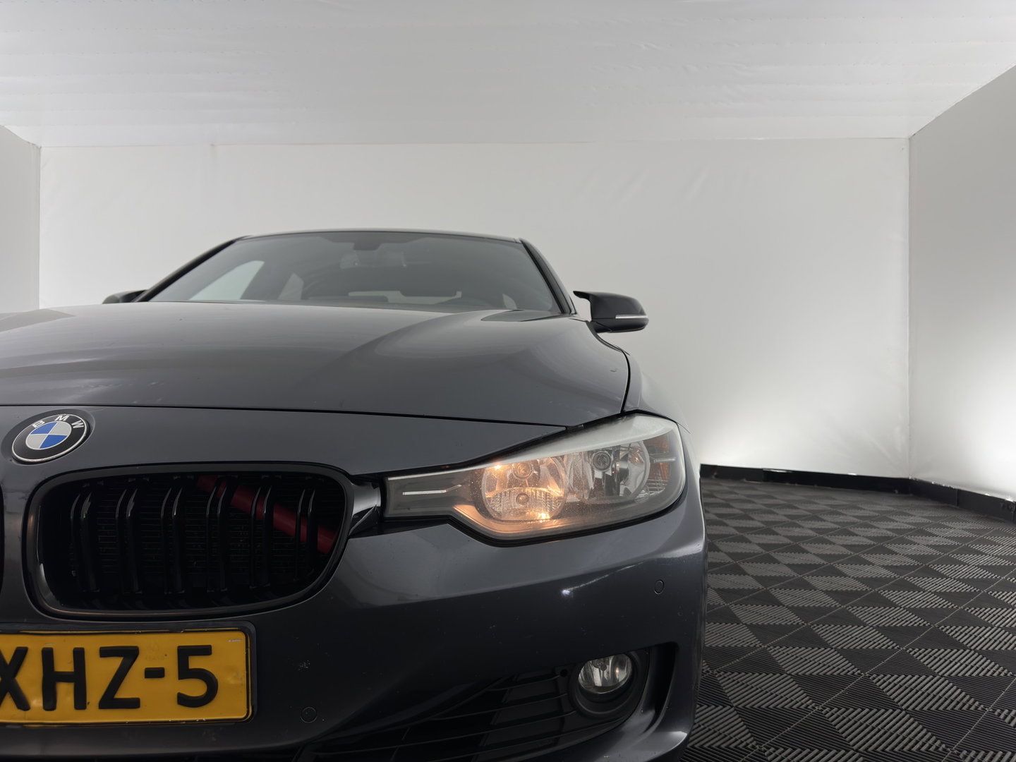 BMW 3-serie 320i Executive Aut. *FULL-LEATHER | SPORT-SEATS | NAVI-FULLMAP | ECC | PDC | CRUISE | 18''ALU*