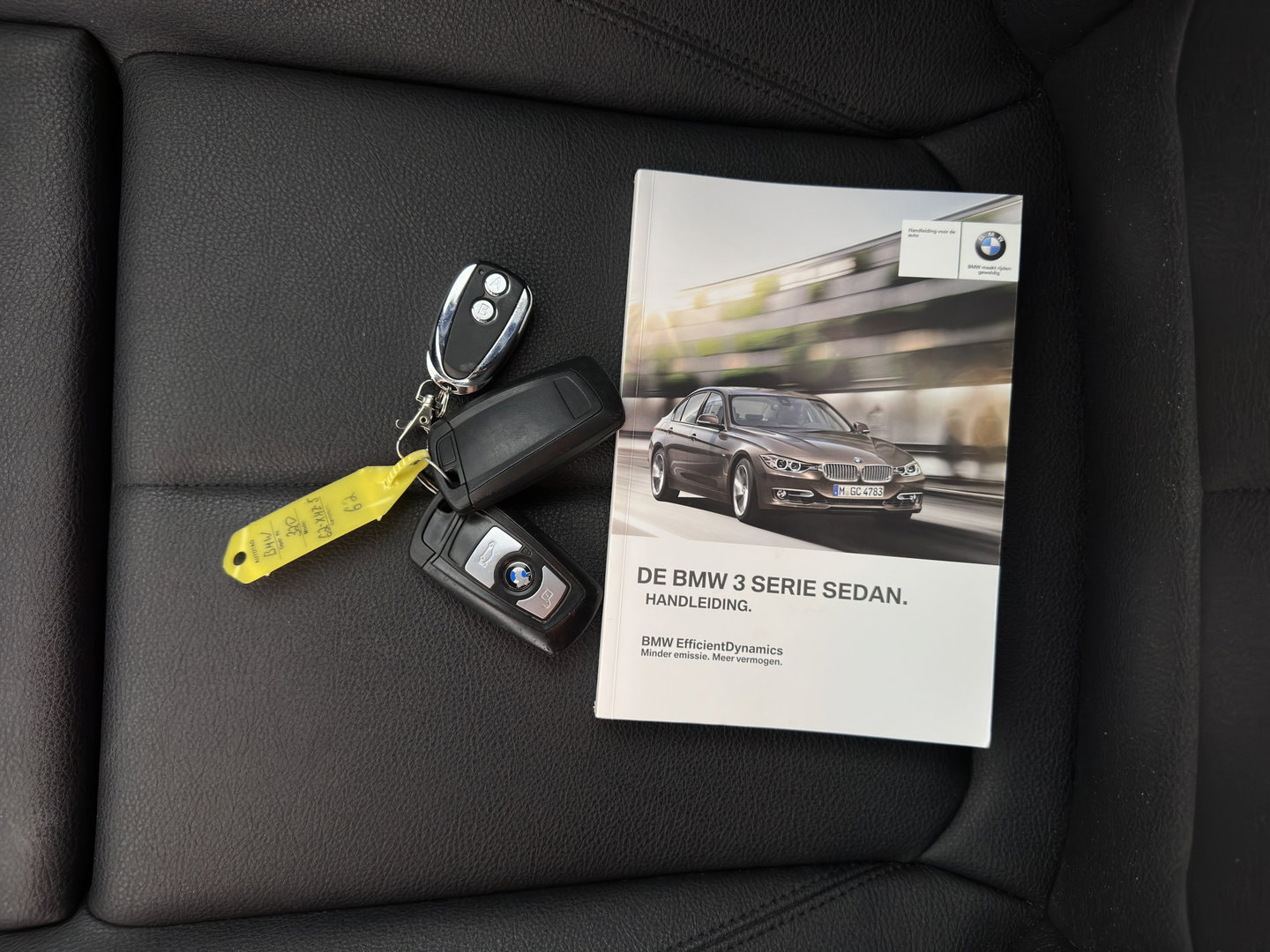 BMW 3-serie 320i Executive Aut. *FULL-LEATHER | SPORT-SEATS | NAVI-FULLMAP | ECC | PDC | CRUISE | 18''ALU*