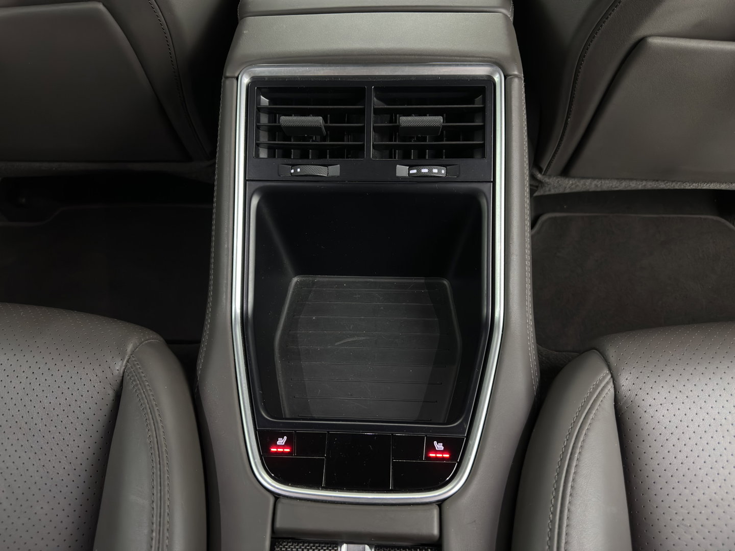 Porsche Panamera 2.9 4 E-Hybrid (Plug-in) {SoH-99%) Aut. *SPORT-CHRONO | LEATHER | BOSE-AUDIO |  FULL-LED | SOFTCLOSE | ADAPTIVE-CRUISE | BLINDSPOT | MEMORY-PACK | HEATED-SPORTSEATS | CARBON | CAMERA | DIGI-COCKPIT | PRIVACY-GLASS | 20''ALU*