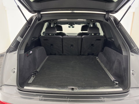Audi Q7 3.0 TDI e-tron Quattro Sport (Plug-in) *PANO | LEATHER | FULL-LED | MEMORY-PACK | BOSE-AUDIO | CAMERA | DIGI-COCKPIT | HEATED-COMFORTSEATS | NAVI-FULLMAP | AIRSUSPENSION | PRIVACY-GLASS | SHIFTPADDLES | HEAD-UP | TOWBAR | 22''ALU*