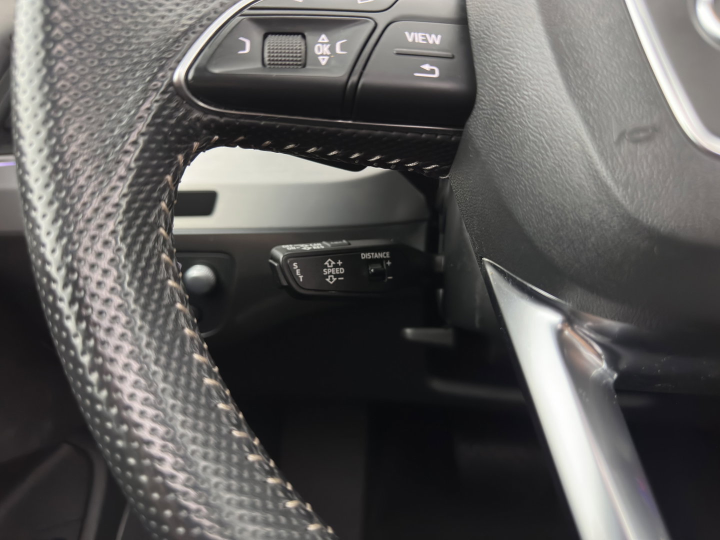 Audi Q7 3.0 TDI e-tron Quattro Sport (Plug-in) *PANO | LEATHER | FULL-LED | MEMORY-PACK | BOSE-AUDIO | CAMERA | DIGI-COCKPIT | HEATED-COMFORTSEATS | NAVI-FULLMAP | AIRSUSPENSION | PRIVACY-GLASS | SHIFTPADDLES | HEAD-UP | TOWBAR | 22''ALU*