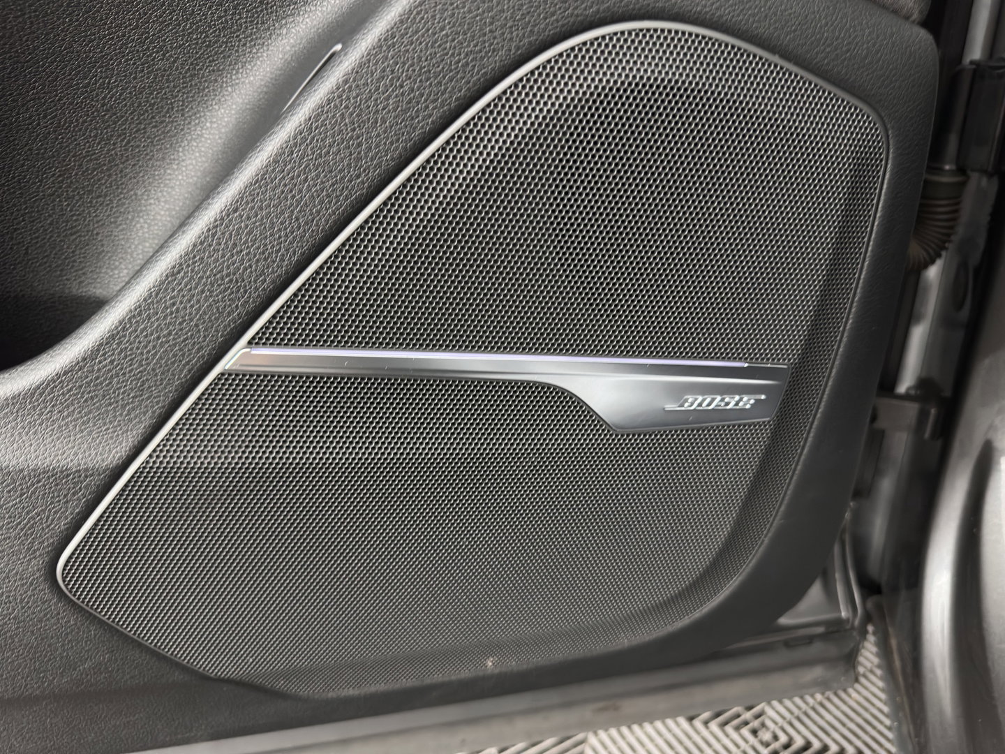 Audi Q7 3.0 TDI e-tron Quattro Sport (Plug-in) *PANO | LEATHER | FULL-LED | MEMORY-PACK | BOSE-AUDIO | CAMERA | DIGI-COCKPIT | HEATED-COMFORTSEATS | NAVI-FULLMAP | AIRSUSPENSION | PRIVACY-GLASS | SHIFTPADDLES | HEAD-UP | TOWBAR | 22''ALU*