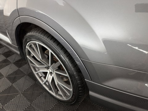 Audi Q7 3.0 TDI e-tron Quattro Sport (Plug-in) *PANO | LEATHER | FULL-LED | MEMORY-PACK | BOSE-AUDIO | CAMERA | DIGI-COCKPIT | HEATED-COMFORTSEATS | NAVI-FULLMAP | AIRSUSPENSION | PRIVACY-GLASS | SHIFTPADDLES | HEAD-UP | TOWBAR | 22''ALU*