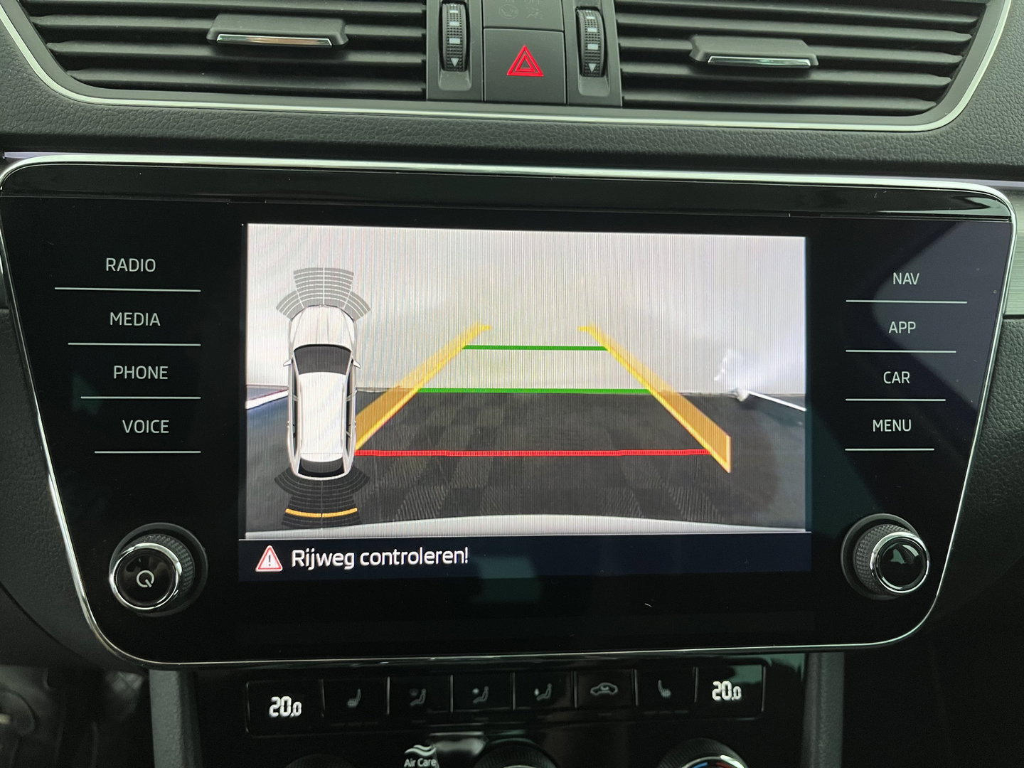 Škoda Superb Combi 1.5 TSI ACT Style Business (INCL-BTW) Aut. *LEATHER-MICROFIBRE | XENON | CANTON-AUDIO | MEMORY-PACK | NAVI-FULLMAP | CAMERA | KEYLESS | HEATED-COMFORTSEATS | PRIVACY-GLASS | SHIFTPADDLES | ECC | PDC | CRUISE | 18''ALU*