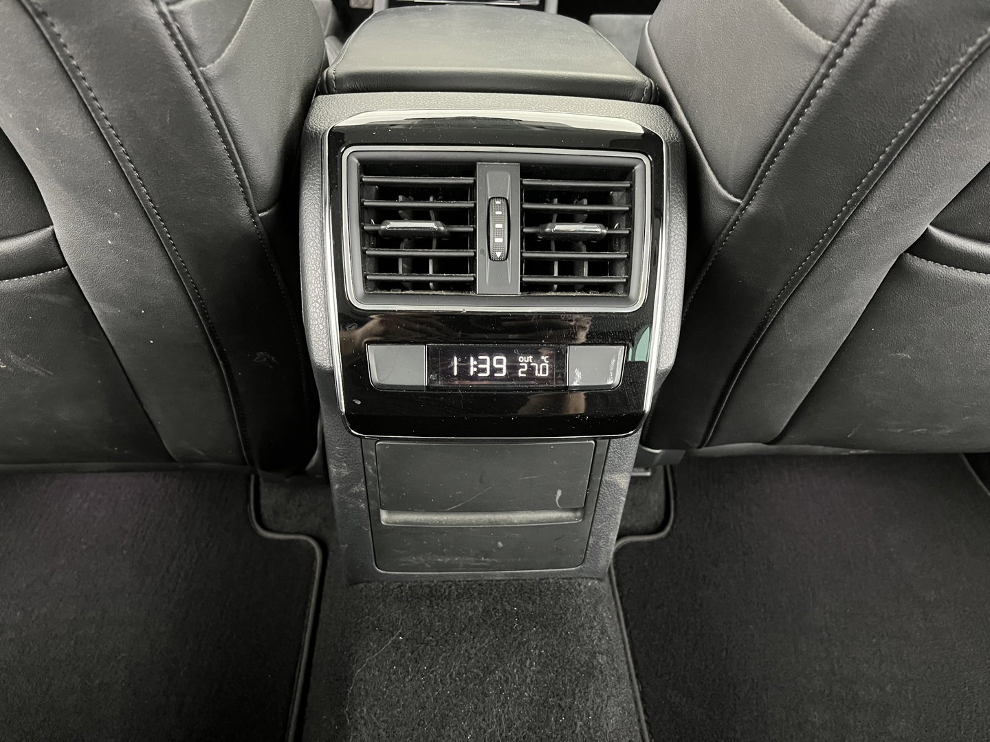 Škoda Superb Combi 1.5 TSI ACT Style Business (INCL-BTW) Aut. *LEATHER-MICROFIBRE | XENON | CANTON-AUDIO | MEMORY-PACK | NAVI-FULLMAP | CAMERA | KEYLESS | HEATED-COMFORTSEATS | PRIVACY-GLASS | SHIFTPADDLES | ECC | PDC | CRUISE | 18''ALU*
