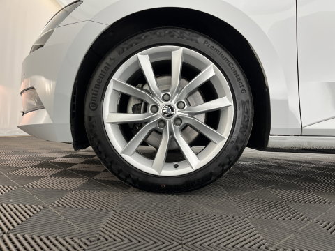 Škoda Superb Combi 1.5 TSI ACT Style Business (INCL-BTW) Aut. *LEATHER-MICROFIBRE | XENON | CANTON-AUDIO | MEMORY-PACK | NAVI-FULLMAP | CAMERA | KEYLESS | HEATED-COMFORTSEATS | PRIVACY-GLASS | SHIFTPADDLES | ECC | PDC | CRUISE | 18''ALU*