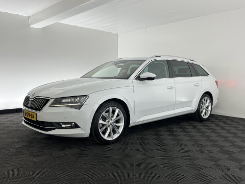 Škoda Superb Combi 1.5 TSI ACT Style Business (INCL-BTW) Aut. *LEATHER-MICROFIBRE | XENON | CANTON-AUDIO | MEMORY-PACK | NAVI-FULLMAP | CAMERA | KEYLESS | HEATED-COMFORTSEATS | PRIVACY-GLASS | SHIFTPADDLES | ECC | PDC | CRUISE | 18''ALU*