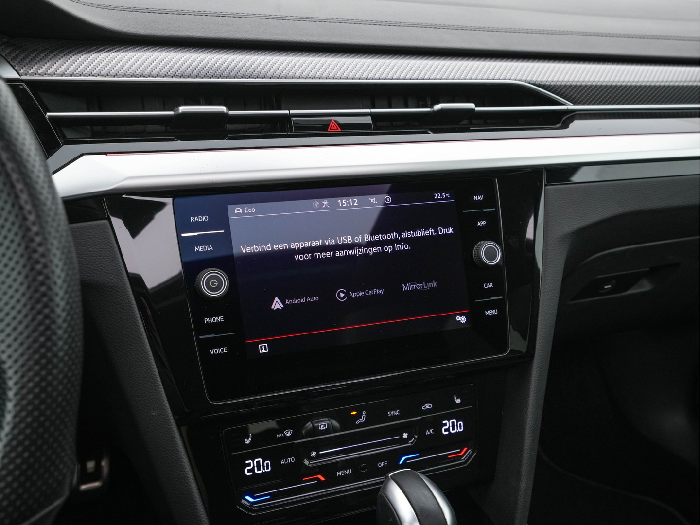 Volkswagen Arteon Shooting Brake 1.4 TSI eHybrid R-Line Business (Plug-in) {SoH-90%} (INCL-BTW) *PANO | LEATHER-ARTVELOURS | FULL-LED | CAMERA | ADAPTIVE-CRUISE | HEATED-SPORTSEATS | KEYLESS | NAVI-FULLMAP | PRIVACYGLASS | SHIFTPADDLES | DIGI-COCKPIT | TOWBAR | 18''ALU*