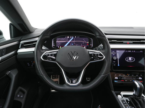 Volkswagen Arteon Shooting Brake 1.4 TSI eHybrid R-Line Business (Plug-in) {SoH-90%} (INCL-BTW) *PANO | LEATHER-ARTVELOURS | FULL-LED | CAMERA | ADAPTIVE-CRUISE | HEATED-SPORTSEATS | KEYLESS | NAVI-FULLMAP | PRIVACYGLASS | SHIFTPADDLES | DIGI-COCKPIT | TOWBAR | 18''ALU*
