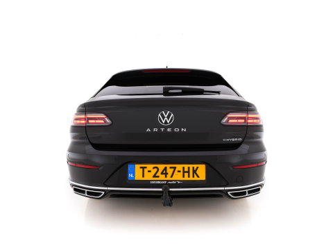 Volkswagen Arteon Shooting Brake 1.4 TSI eHybrid R-Line Business (Plug-in) {SoH-90%} (INCL-BTW) *PANO | LEATHER-ARTVELOURS | FULL-LED | CAMERA | ADAPTIVE-CRUISE | HEATED-SPORTSEATS | KEYLESS | NAVI-FULLMAP | PRIVACYGLASS | SHIFTPADDLES | DIGI-COCKPIT | TOWBAR | 18''ALU*