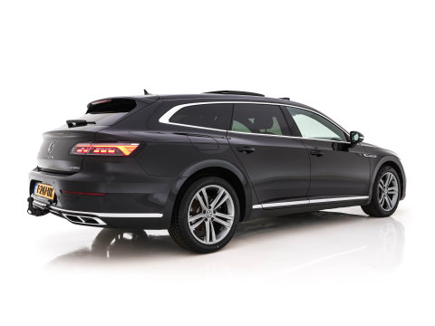 Volkswagen Arteon Shooting Brake 1.4 TSI eHybrid R-Line Business (Plug-in) {SoH-90%} (INCL-BTW) *PANO | LEATHER-ARTVELOURS | FULL-LED | CAMERA | ADAPTIVE-CRUISE | HEATED-SPORTSEATS | KEYLESS | NAVI-FULLMAP | PRIVACYGLASS | SHIFTPADDLES | DIGI-COCKPIT | TOWBAR | 18''ALU*