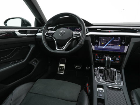 Volkswagen Arteon Shooting Brake 1.4 TSI eHybrid R-Line Business (Plug-in) {SoH-90%} (INCL-BTW) *PANO | LEATHER-ARTVELOURS | FULL-LED | CAMERA | ADAPTIVE-CRUISE | HEATED-SPORTSEATS | KEYLESS | NAVI-FULLMAP | PRIVACYGLASS | SHIFTPADDLES | DIGI-COCKPIT | TOWBAR | 18''ALU*