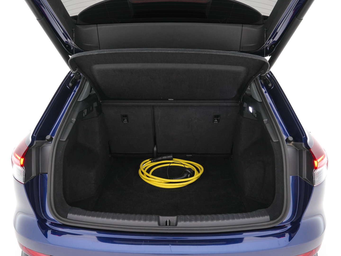 Audi Q4 e-tron 40 Launch Edition 77 kWh [3-Fase-11kW] {SoH-94%} (INCL-BTW) *ADAPTIVE-CRUISE | SONOS-SOUND | HEATED-COMFORTSEATS | DIGI-COCKPIT | DAB+ | PRIVACY-GLASS | ECC | PDC | 20''ALU*