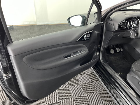 DS DS 3 1.2 PureTech So Chic *AIRCO | CRUISE | SPORTSEATS | PRIVACY-GLASS | PDC | RADIO-CD | 16''ALU*