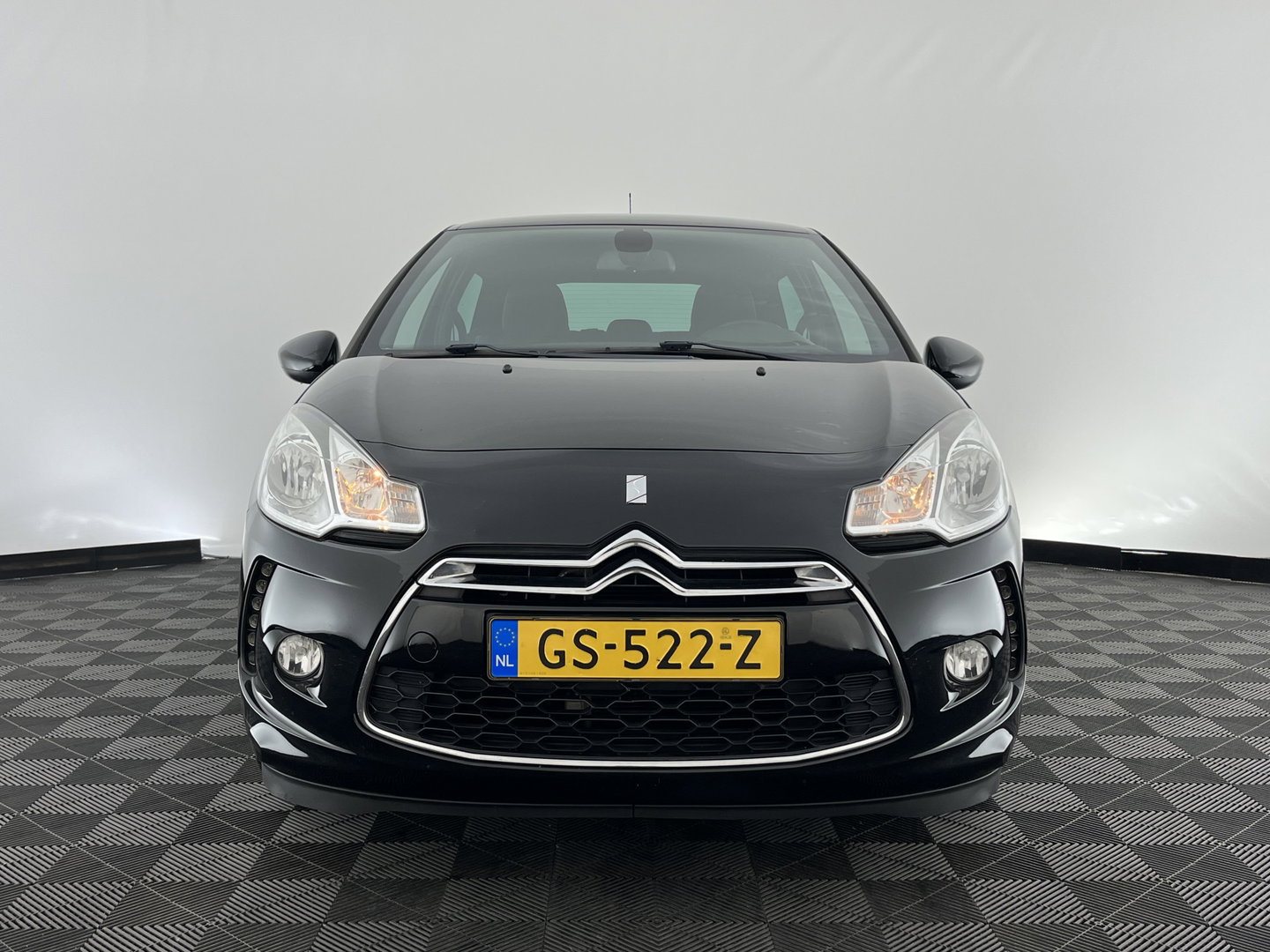 DS DS 3 1.2 PureTech So Chic *AIRCO | CRUISE | SPORTSEATS | PRIVACY-GLASS | PDC | RADIO-CD | 16''ALU*