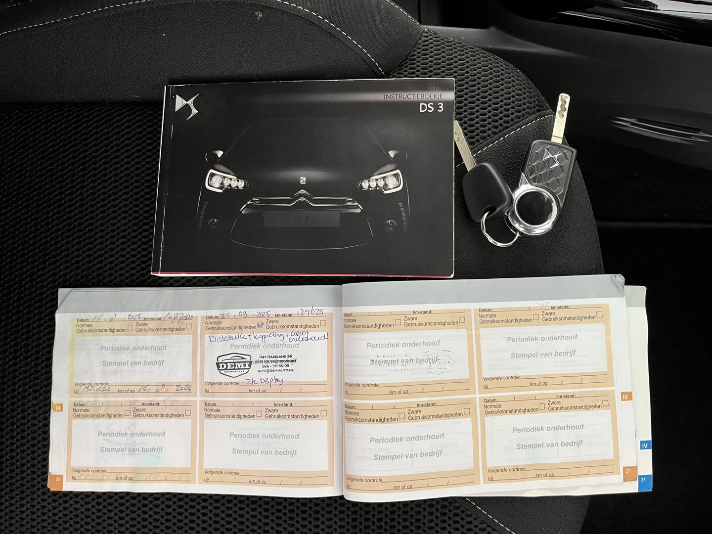 DS DS 3 1.2 PureTech So Chic *AIRCO | CRUISE | SPORTSEATS | PRIVACY-GLASS | PDC | RADIO-CD | 16''ALU*