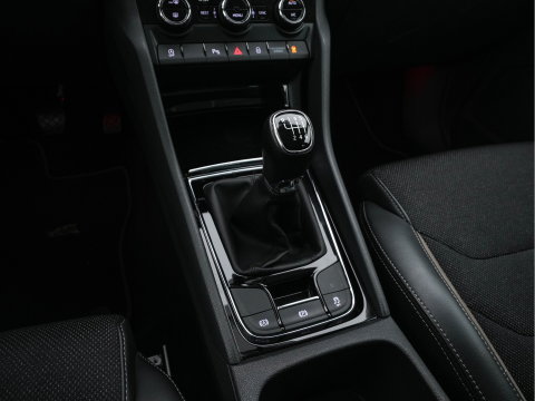Škoda Kodiaq 1.5 TSI Business Edition (INCL-BTW) *LEATHER-FABRIC | FULL-LED | DIGI-COCKPIT | CAMERA | KEYLESS | DAB+ | NAVI-FULLMAP | SPORTSEATS | PRIVACY-GLASS | ECC | PDC | TOWBAR | CRUISE | 20''ALU*