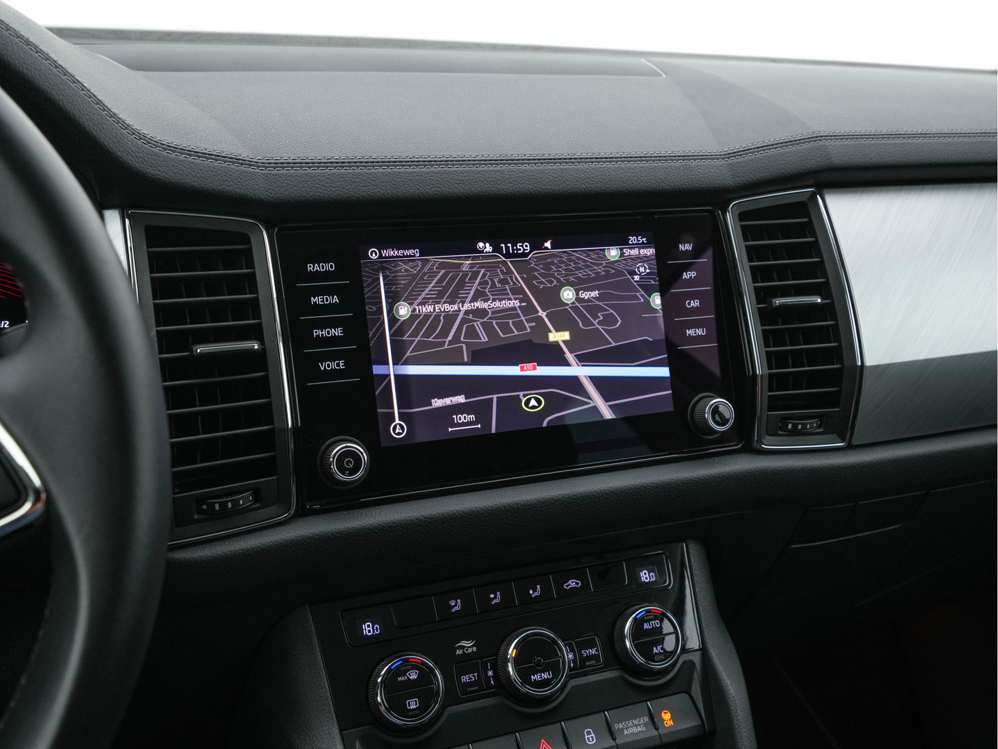 Škoda Kodiaq 1.5 TSI Business Edition (INCL-BTW) *LEATHER-FABRIC | FULL-LED | DIGI-COCKPIT | CAMERA | KEYLESS | DAB+ | NAVI-FULLMAP | SPORTSEATS | PRIVACY-GLASS | ECC | PDC | TOWBAR | CRUISE | 20''ALU*