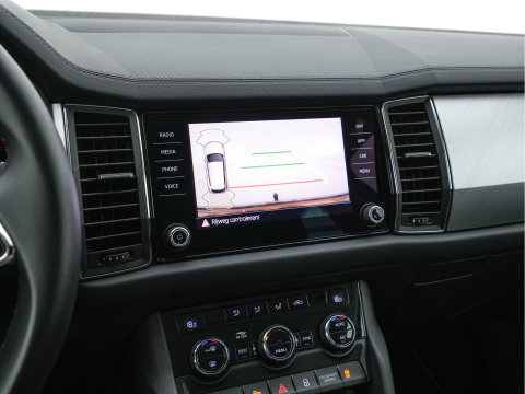 Škoda Kodiaq 1.5 TSI Business Edition (INCL-BTW) *LEATHER-FABRIC | FULL-LED | DIGI-COCKPIT | CAMERA | KEYLESS | DAB+ | NAVI-FULLMAP | SPORTSEATS | PRIVACY-GLASS | ECC | PDC | TOWBAR | CRUISE | 20''ALU*
