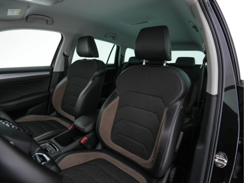 Škoda Kodiaq 1.5 TSI Business Edition (INCL-BTW) *LEATHER-FABRIC | FULL-LED | DIGI-COCKPIT | CAMERA | KEYLESS | DAB+ | NAVI-FULLMAP | SPORTSEATS | PRIVACY-GLASS | ECC | PDC | TOWBAR | CRUISE | 20''ALU*