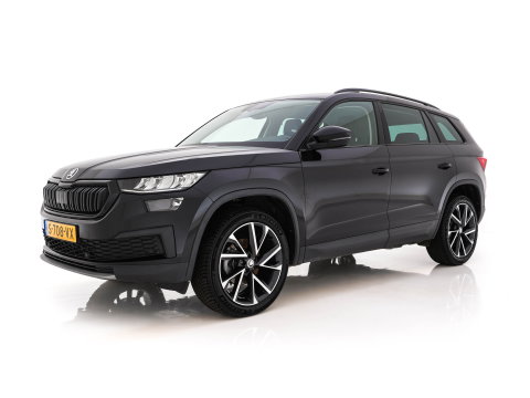 Škoda Kodiaq 1.5 TSI Business Edition (INCL-BTW) *LEATHER-FABRIC | FULL-LED | DIGI-COCKPIT | CAMERA | KEYLESS | DAB+ | NAVI-FULLMAP | SPORTSEATS | PRIVACY-GLASS | ECC | PDC | TOWBAR | CRUISE | 20''ALU*