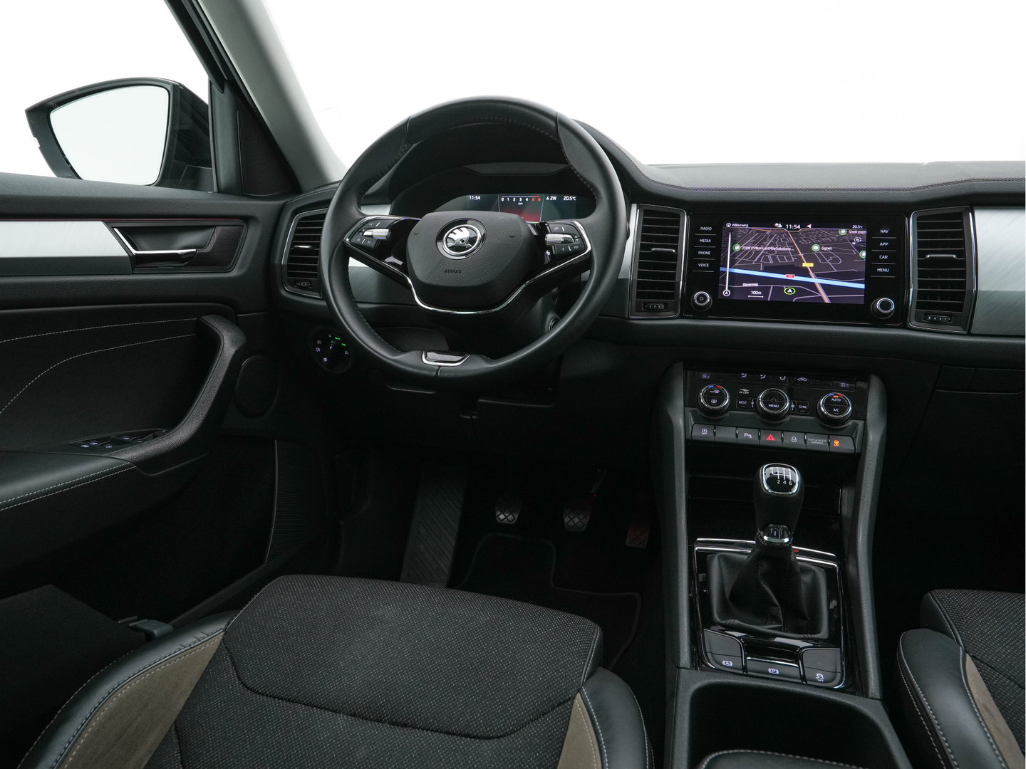 Škoda Kodiaq 1.5 TSI Business Edition (INCL-BTW) *LEATHER-FABRIC | FULL-LED | DIGI-COCKPIT | CAMERA | KEYLESS | DAB+ | NAVI-FULLMAP | SPORTSEATS | PRIVACY-GLASS | ECC | PDC | TOWBAR | CRUISE | 20''ALU*