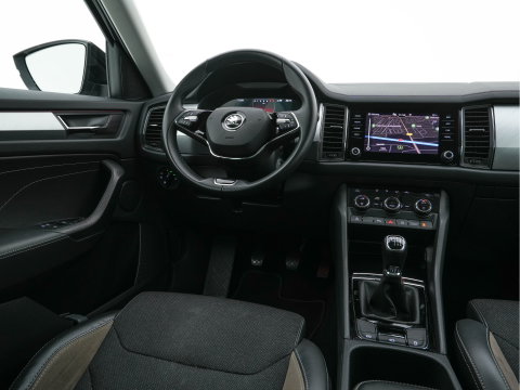 Škoda Kodiaq 1.5 TSI Business Edition (INCL-BTW) *LEATHER-FABRIC | FULL-LED | DIGI-COCKPIT | CAMERA | KEYLESS | DAB+ | NAVI-FULLMAP | SPORTSEATS | PRIVACY-GLASS | ECC | PDC | TOWBAR | CRUISE | 20''ALU*