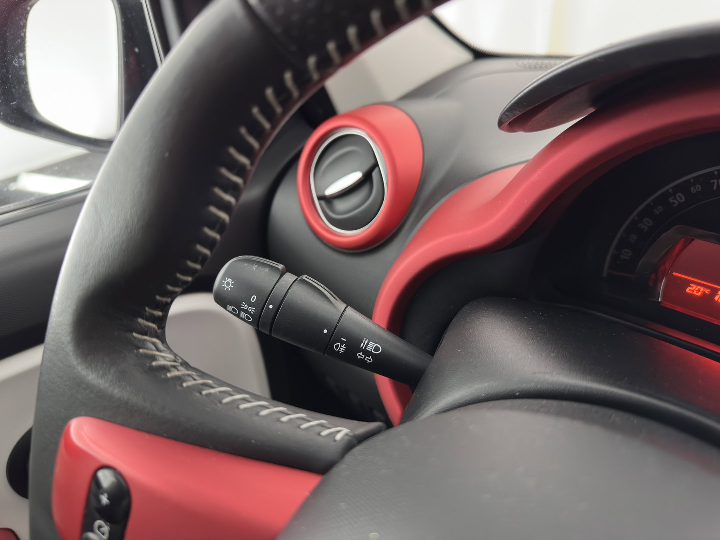 Renault Twingo 1.0 SCe Collection *AIRCO | COMFORTSEATS | DAB+ | 15''ALU*