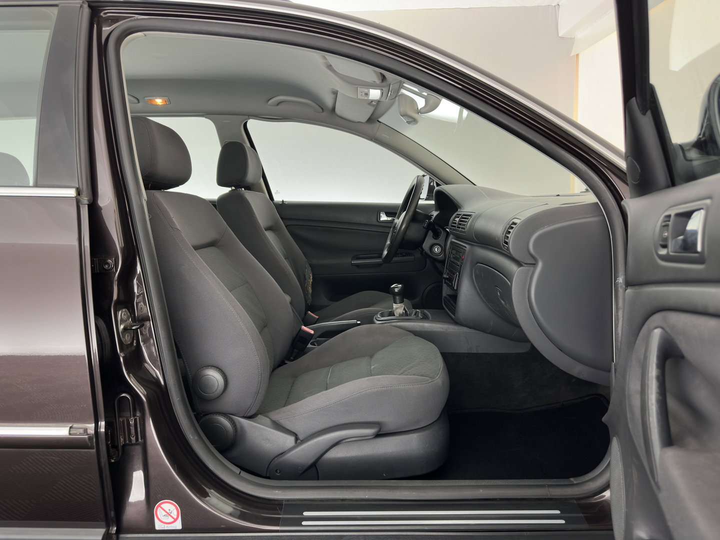 Volkswagen Passat Variant 1.6 Athene *AIRCO | CRUISE | PDC | COMFORTSEATS | TOWBAR | RADIO-CD |  15''ALU*