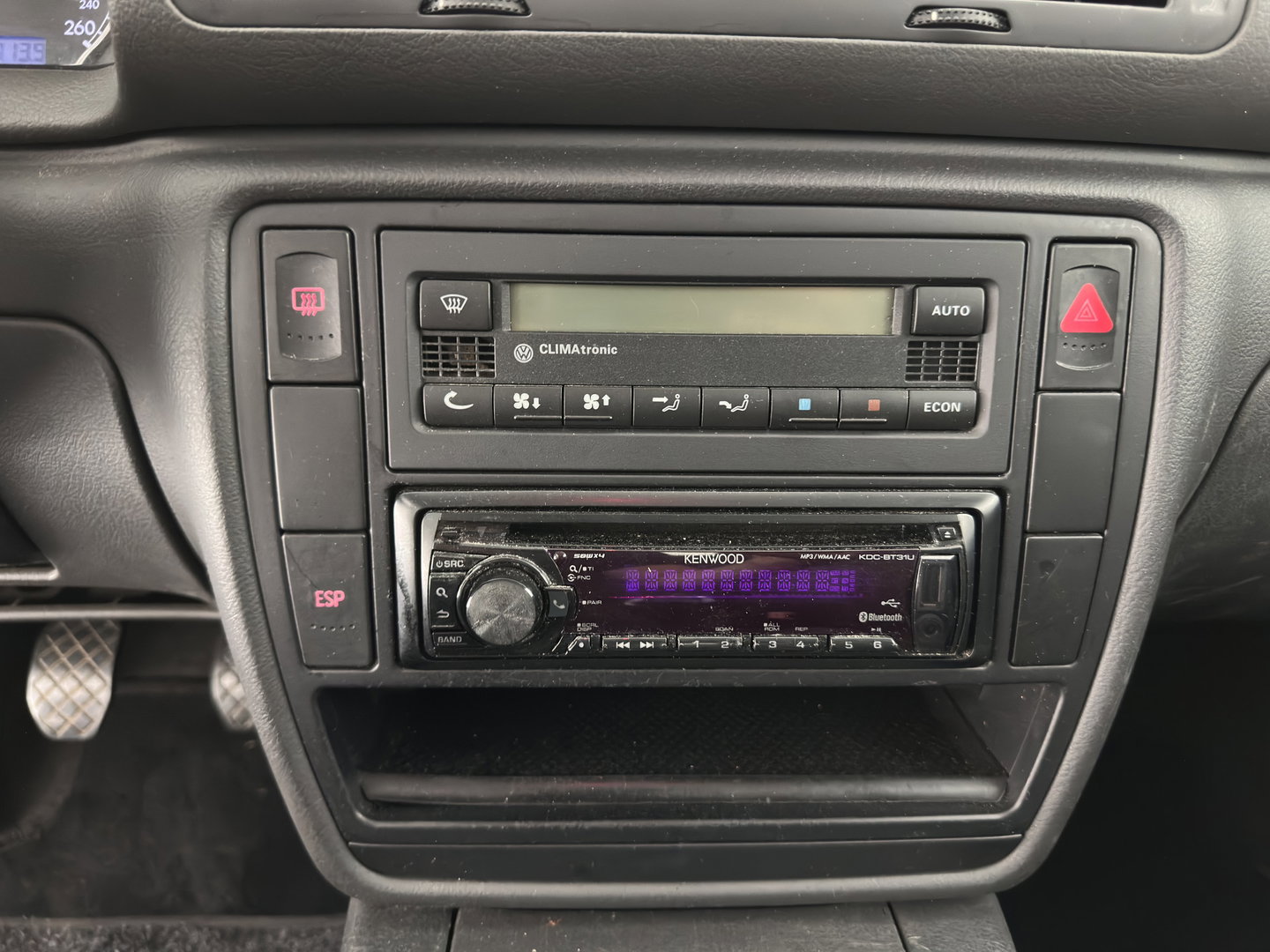 Volkswagen Passat Variant 1.6 Athene *AIRCO | CRUISE | PDC | COMFORTSEATS | TOWBAR | RADIO-CD |  15''ALU*