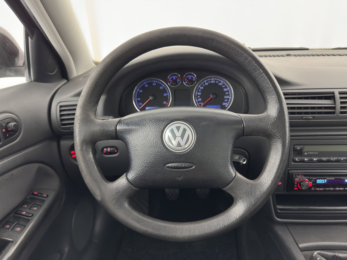 Volkswagen Passat Variant 1.6 Athene *AIRCO | CRUISE | PDC | COMFORTSEATS | TOWBAR | RADIO-CD |  15''ALU*