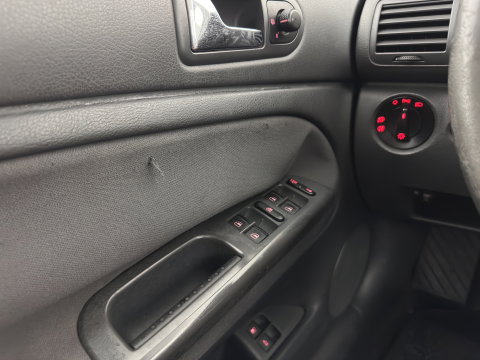 Volkswagen Passat Variant 1.6 Athene *AIRCO | CRUISE | PDC | COMFORTSEATS | TOWBAR | RADIO-CD |  15''ALU*