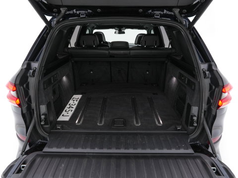 BMW X5 M50d M-Sportpack High Executive Aut. *PANO | HEAD-UP | LASER-LED | LEATHER | SOFT-CLOSE | ADAPTIVE-CRUISE | HARMAN/KARDON | BLIND-SPOT | MEMORY-PACK | TOP-VIEW | DIGI-COCKPIT | NAVI-FULLMAP | ECC | PDC | TOWBAR |