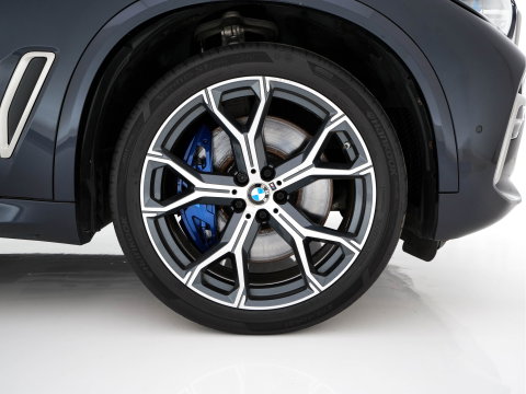 BMW X5 M50d M-Sportpack High Executive Aut. *PANO | HEAD-UP | LASER-LED | LEATHER | SOFT-CLOSE | ADAPTIVE-CRUISE | HARMAN/KARDON | BLIND-SPOT | MEMORY-PACK | TOP-VIEW | DIGI-COCKPIT | NAVI-FULLMAP | ECC | PDC | TOWBAR |