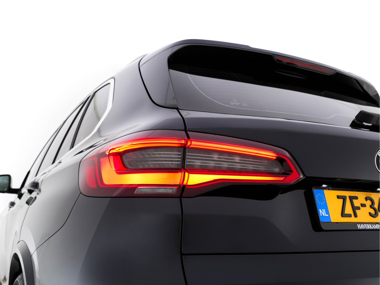 BMW X5 M50d M-Sportpack High Executive Aut. *PANO | HEAD-UP | LASER-LED | LEATHER | SOFT-CLOSE | ADAPTIVE-CRUISE | HARMAN/KARDON | BLIND-SPOT | MEMORY-PACK | TOP-VIEW | DIGI-COCKPIT | NAVI-FULLMAP | ECC | PDC | TOWBAR |