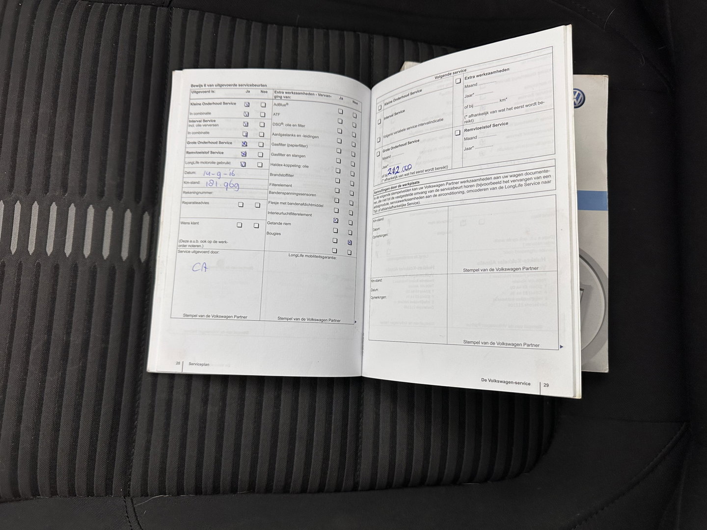Volkswagen Tiguan 1.4 TSI Sport&Style *PANO | NAVI-FULLMAP | CAMERA | KEYLESS | HEATED-SPORTSEATS | ECC | PDC | CRUISE | PRIVACY-GLASS | 17''ALU*