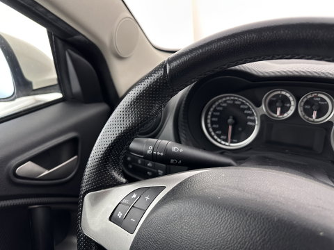 Alfa Romeo MiTo 1.3 JTDM ECO DISTINCTIVE *LEATHER | NAVI-FULLMAP | SPORTSEATS | ECC | RED-BRAKECALIPERS | CARBON-INLAY | PDC | CRUISE | 17''ALU*