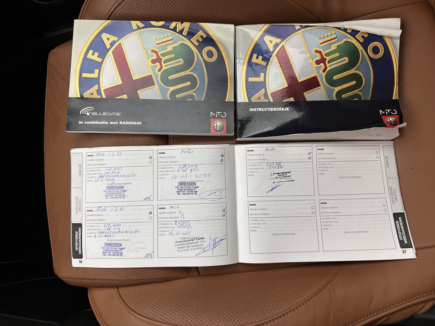 Alfa Romeo MiTo 1.3 JTDM ECO DISTINCTIVE *LEATHER | NAVI-FULLMAP | SPORTSEATS | ECC | RED-BRAKECALIPERS | CARBON-INLAY | PDC | CRUISE | 17''ALU*