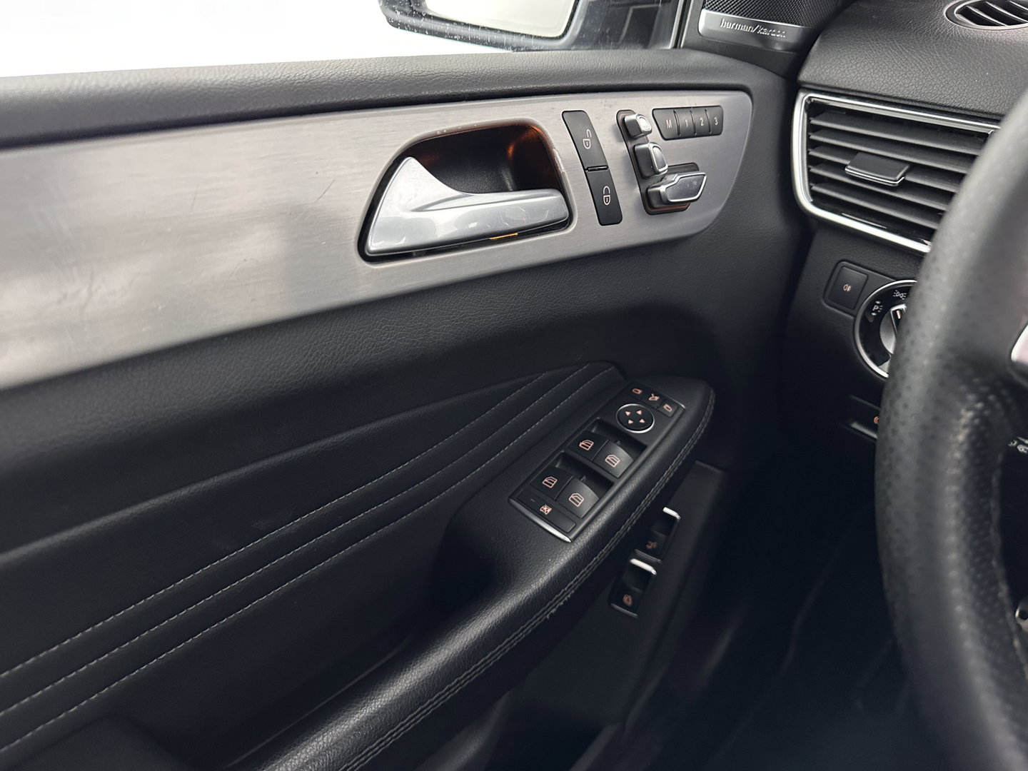 Mercedes-Benz GLE 350 d 4MATIC AMG Sport Edition (INCL-BTW) *PANO | DISTRONIC-PLUS | LEATHER | FULL-LED | BLINDSPOT | HARMAN/KARDON | TOPVIEW | MEMORY-PACK | AIRSUSPENSION | HEATED-COMFORTSEATS | NAVI-FULLMAP | PRIVACYGLASS | 21"ALU*